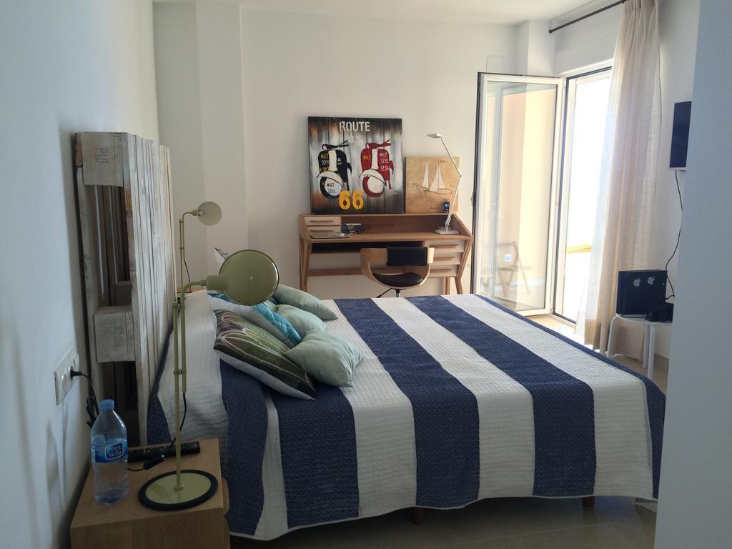 Beach House Brotonss El Campello Exterior foto